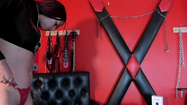 Snapshot of Monttserratt chatting on October 18, 2025, 7:16 pm Monttserratt online show from October 18, 2025, 7:16 pm