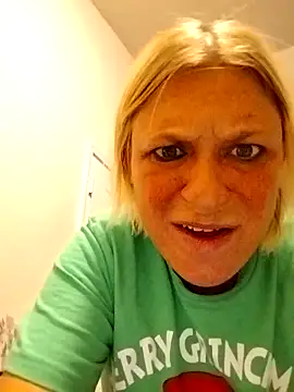 Playmate86 online show from December 8, 2024, 5:06 am