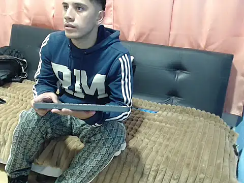 Snapshot of Deportist chatting on September 14, 2025, 10:43 pm Deportist online show from September 14, 2025, 10:43 pm