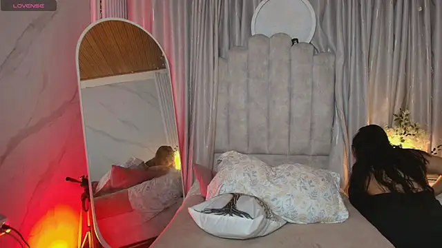 Snapshot of sunshine_maddy chatting on June 24, 2026, 12:42 am sunshine maddy online show from June 24, 2026, 12:42 am