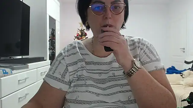 Amandamuller1982 online show from December 21, 2025, 9:22 am