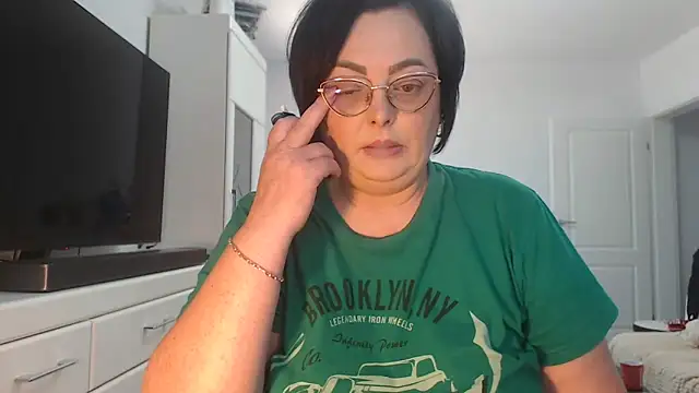 Snapshot of Amandamuller1982 chatting on June 13, 2026, 9:18 am Amandamuller1982 online show from June 13, 2026, 9:18 am