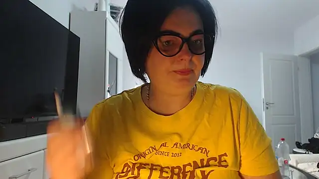 Snapshot of Amandamuller1982 chatting on July 6, 2026, 5:47 am Amandamuller1982 online show from July 6, 2026, 5:47 am
