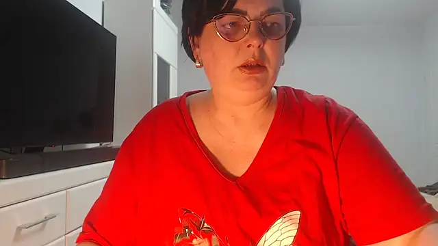 Amandamuller1982 online show from May 2, 2026, 8:25 pm