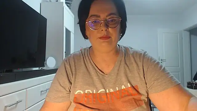 Snapshot of Amandamuller1982 chatting on June 8, 2026, 6:30 pm Amandamuller1982 online show from June 8, 2026, 6:30 pm