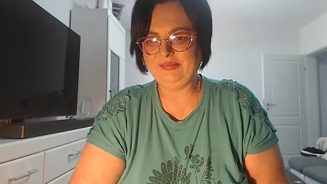 Snapshot of Amandamuller1982 chatting on June 15, 2026, 12:27 pm Amandamuller1982 online show from June 15, 2026, 12:27 pm