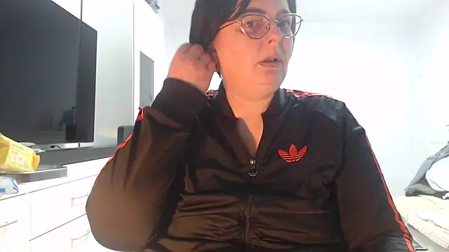 Amandamuller1982 online show from March 18, 2026, 10:10 pm