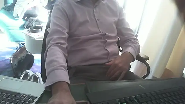 Snapshot of shyfrenchcock1 chatting on November 10, 2025, 10:53 am shyfrenchcock1 online show from November 10, 2025, 10:53 am