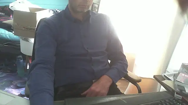 shyfrenchcock1 online show from April 30, 2026, 1:51 pm