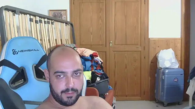 Snapshot of chicomallorca96 chatting on June 7, 2026, 4:34 pm chicomallorca96 online show from June 7, 2026, 4:34 pm