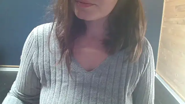 Snapshot of NovaBabe21 chatting on October 10, 2025, 12:44 am NovaBabe21 online show from October 10, 2025, 12:44 am