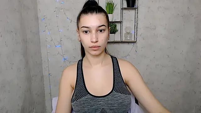 KarolinaRosse  online show from March 18, 2025, 6:50 am