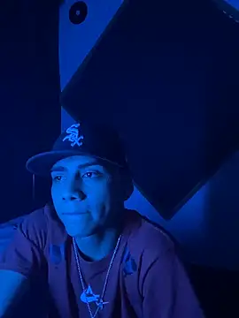 Snapshot of SkinnyHot444 chatting on February 5, 2025, 12:27 pm SkinnyHot444 online show from February 5, 2025, 12:27 pm