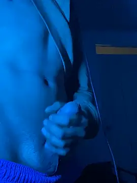 Snapshot of SkinnyHot444 chatting on December 21, 2024, 4:36 pm SkinnyHot444 online show from December 21, 2024, 4:36 pm