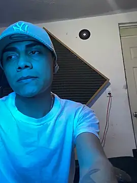 Snapshot of SkinnyHot444 chatting on January 30, 2025, 1:00 am SkinnyHot444 online show from January 30, 2025, 1:00 am