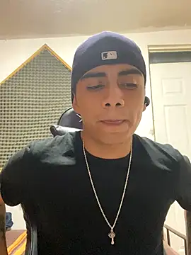 Snapshot of SkinnyHot444 chatting on October 22, 2025, 8:25 am SkinnyHot444 online show from October 22, 2025, 8:25 am