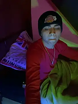 Snapshot of SkinnyHot444 chatting on January 8, 2025, 12:15 pm SkinnyHot444 online show from January 8, 2025, 12:15 pm