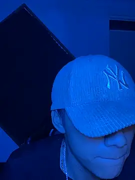 Snapshot of SkinnyHot444 chatting on February 26, 2025, 10:38 am SkinnyHot444 online show from February 26, 2025, 10:38 am