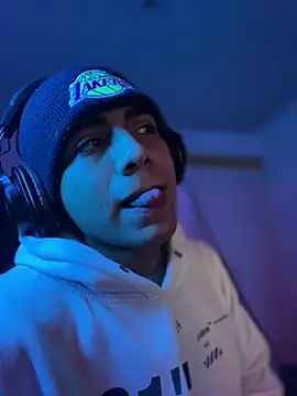 Snapshot of SkinnyHot444 chatting on December 12, 2024, 8:10 pm SkinnyHot444 online show from December 12, 2024, 8:10 pm