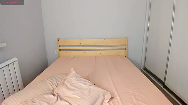 Snapshot of dragon_princesss chatting on February 3, 2025, 5:14 pm dragon princesss online show from February 3, 2025, 5:14 pm