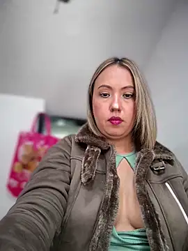 Snapshot of VIOLETA-25_ chatting on June 5, 2026, 3:18 pm VIOLETA-25 online show from June 5, 2026, 3:18 pm