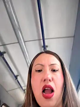 Snapshot of VIOLETA-25_ chatting on November 8, 2025, 3:04 pm VIOLETA-25 online show from November 8, 2025, 3:04 pm