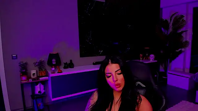 anemarieejolie online show from February 24, 2026, 6:31 pm