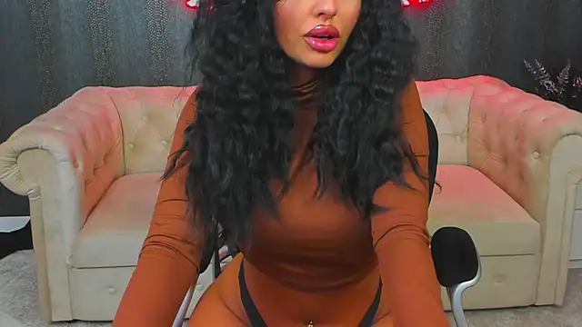 anemarieejolie online show from February 18, 2025, 6:15 pm