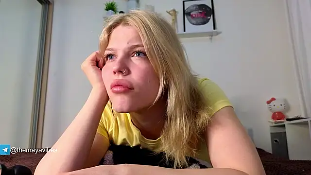 Snapshot of Maya_Rave chatting on March 16, 2026, 3:36 am Maya Rave online show from March 16, 2026, 3:36 am