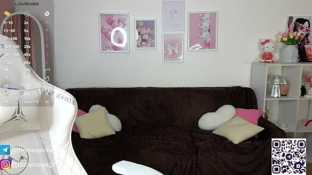 Snapshot of Maya_Rave chatting on October 25, 2025, 3:38 am Maya Rave online show from October 25, 2025, 3:38 am