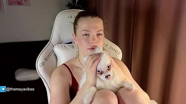 Maya Rave online show from January 12, 2026, 3:35 am