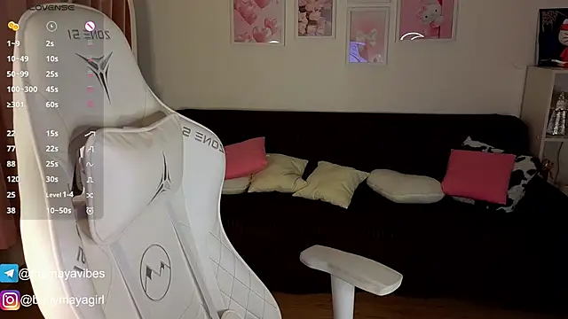 Snapshot of Maya_Rave chatting on November 18, 2025, 3:43 am Maya Rave online show from November 18, 2025, 3:43 am