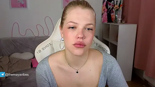 Snapshot of Maya_Rave chatting on March 9, 2026, 4:16 am Maya Rave online show from March 9, 2026, 4:16 am