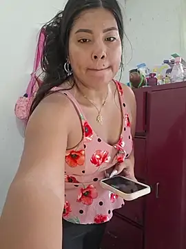 steisy325 online show from May 11, 2026, 2:45 pm