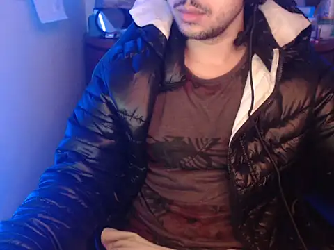 anjonoturno1 online show from October 13, 2025, 4:08 pm