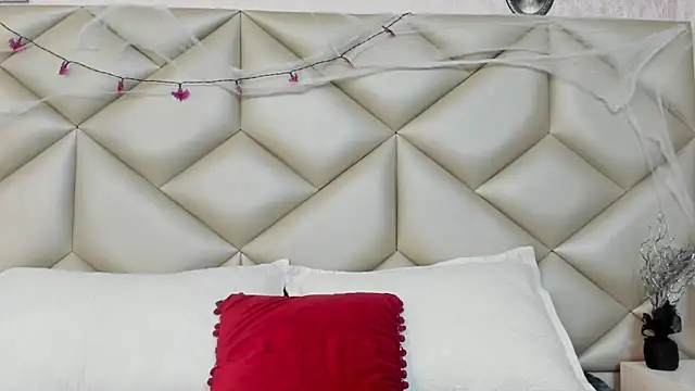 Im gaia online show from November 1, 2025, 1:16 pm