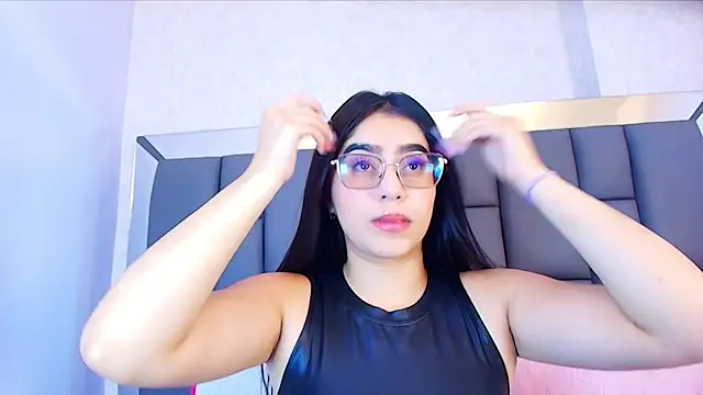 Amy wats0n online show from May 6, 2026, 7:29 pm