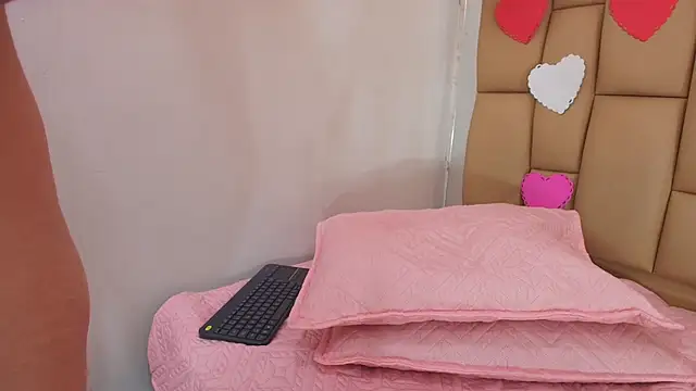 Amy wats0n online show from February 20, 2025, 7:08 pm