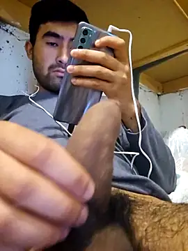 Axeltu77 online show from April 11, 2026, 7:50 pm