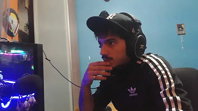 Badboyi1997 online show from November 21, 2025, 1:26 am