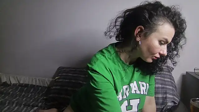 Snapshot of MiraLove362 chatting on March 9, 2025, 8:21 pm MiraLove362 online show from March 9, 2025, 8:21 pm