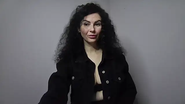 Snapshot of MiraLove362 chatting on December 28, 2024, 8:47 pm MiraLove362 online show from December 28, 2024, 8:47 pm