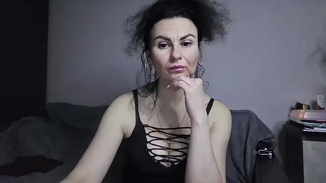 Snapshot of MiraLove362 chatting on February 17, 2025, 7:33 pm MiraLove362 online show from February 17, 2025, 7:33 pm