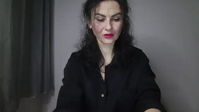 Snapshot of MiraLove362 chatting on February 19, 2025, 8:41 pm MiraLove362 online show from February 19, 2025, 8:41 pm