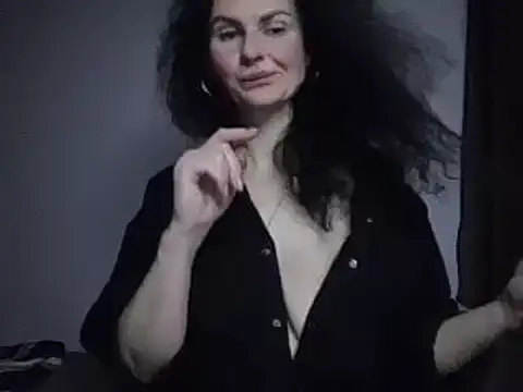 Snapshot of MiraLove362 chatting on December 6, 2024, 12:07 am MiraLove362 online show from December 6, 2024, 12:07 am