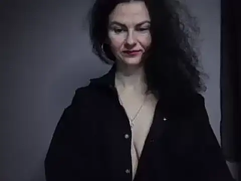 Snapshot of MiraLove362 chatting on December 6, 2024, 9:29 pm MiraLove362 online show from December 6, 2024, 9:29 pm