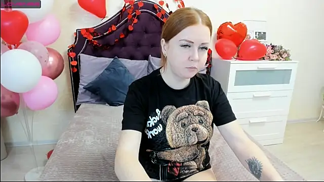 BettyBloom69 online show from February 13, 2025, 7:35 am