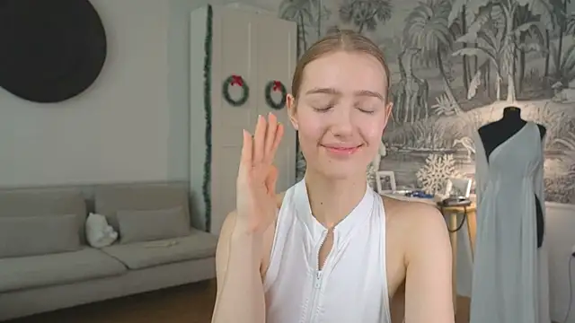 solar bella online show from December 27, 2024, 1:18 pm