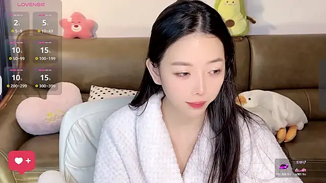 Yilin1999 online show from March 7, 2025, 2:34 pm