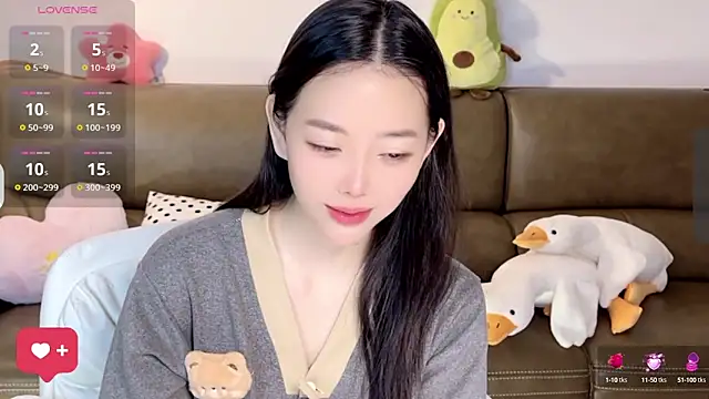 Yilin1999 online show from March 7, 2025, 2:04 am